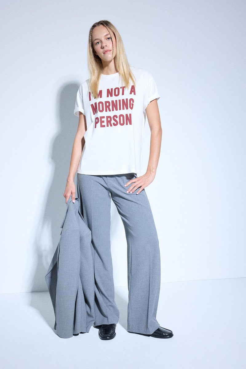 ديفاكتو تيشيرت نص كم اوفر سايز بطبعة شعار برقبة مستديرة - Image 3